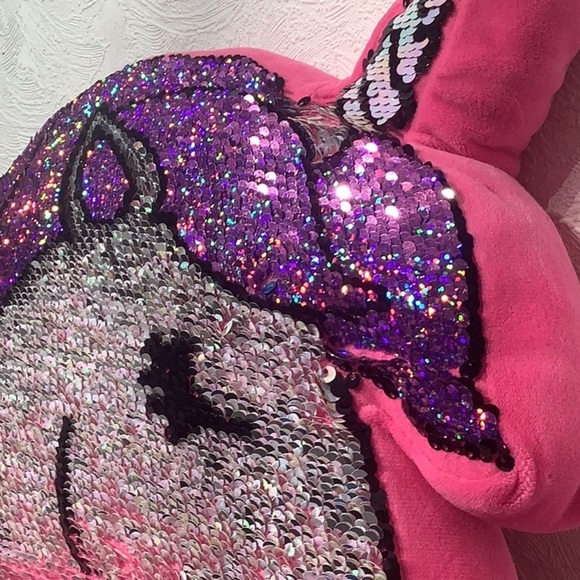 Justice - reversible sequins pillow in UNICORN shape - sparkly - Picture 3 of 6